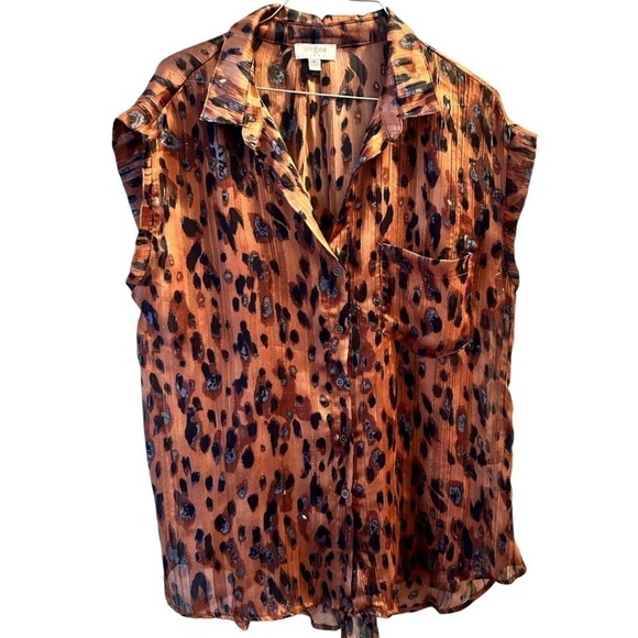 Umgee Boutique Leopard Print Top Size Medium - Picture 1 of 4
